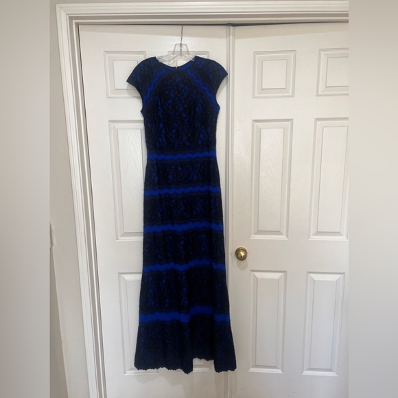 Tadashi Shoji Blue Black Lace Long Formal Gown‎ Dress size 6 - Picture 1 of 12
